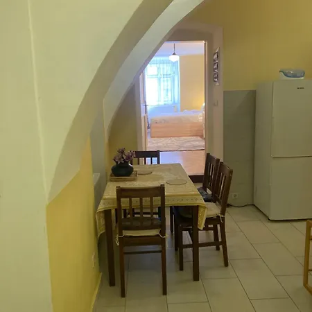 Katalin Apartment *